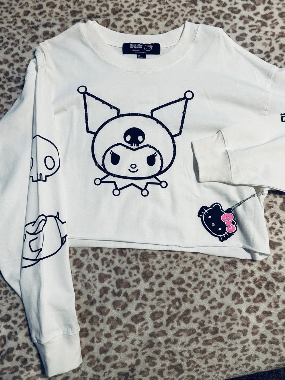 Hello Kitty x Kuromi White Graphic Cropped womens Sweatshirt on